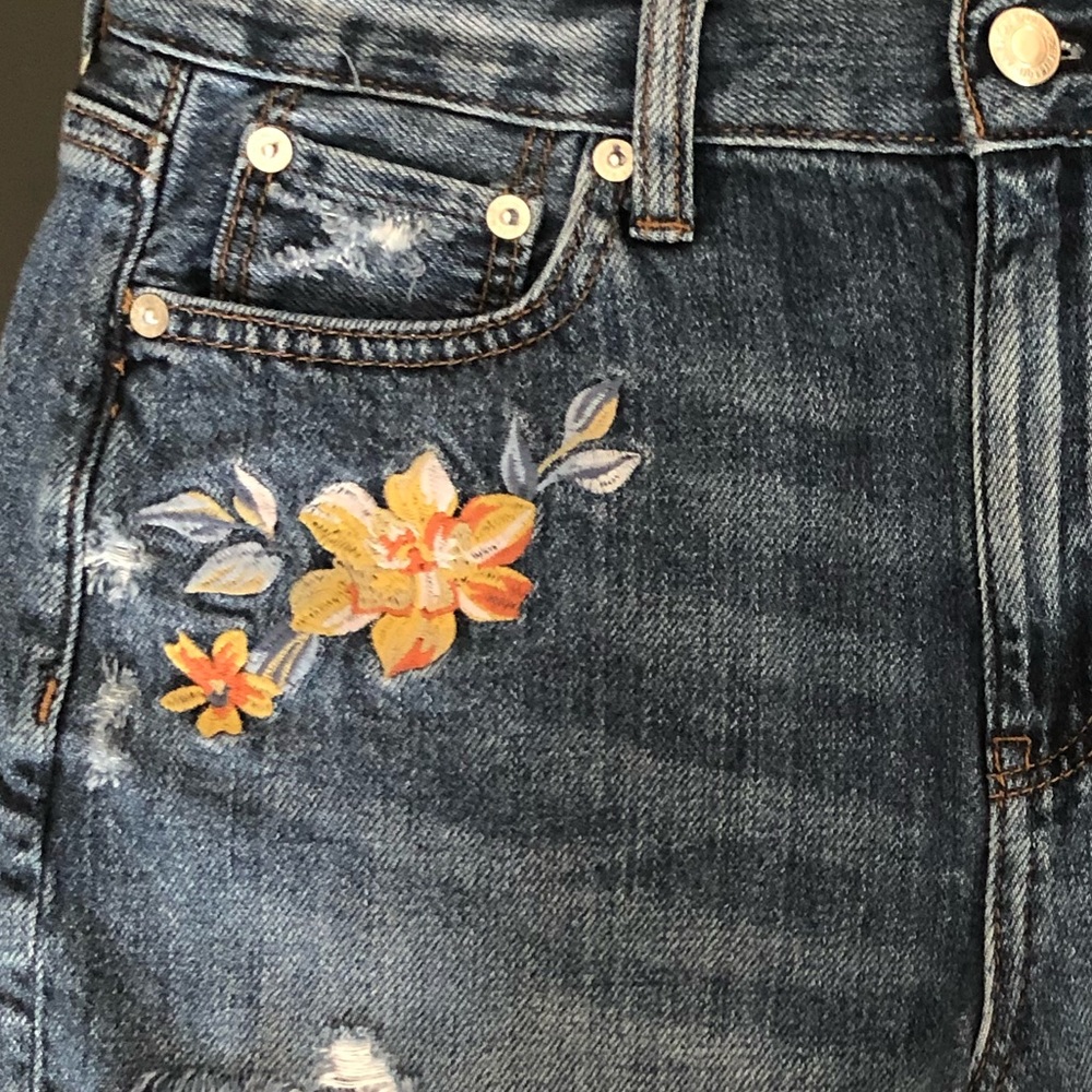 American Eagle 🦅 Outfitters Jean Shorts - Picture 3 of 7